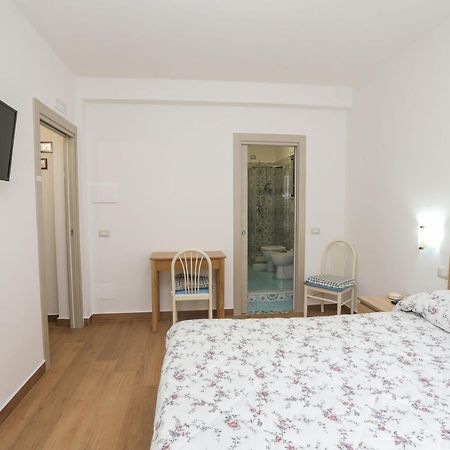 La Dea Bendata Minori Exteriör bild